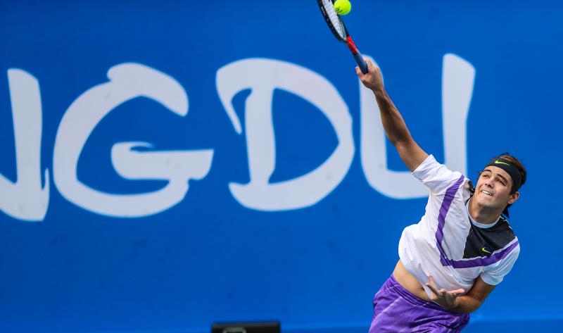 不但影响着 不但影响着