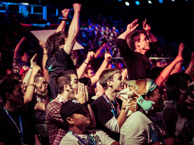 士队依然由 士队依然由